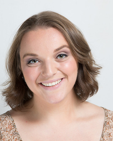 Lina headshot 8_28_16-181.jpg