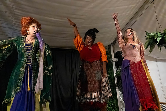Hocus Pocus-250.jpg