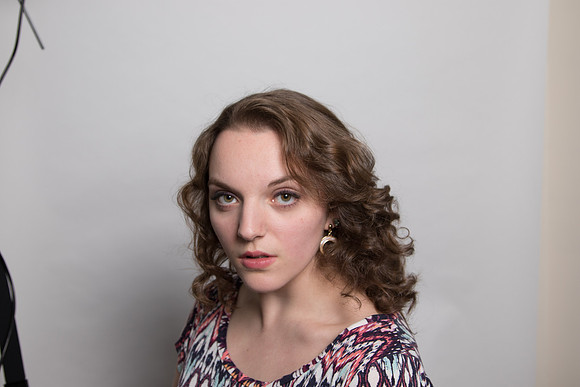 Lina head shot 12_17-146.jpg