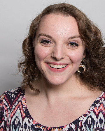 Lina head shot 12_17-156.jpg