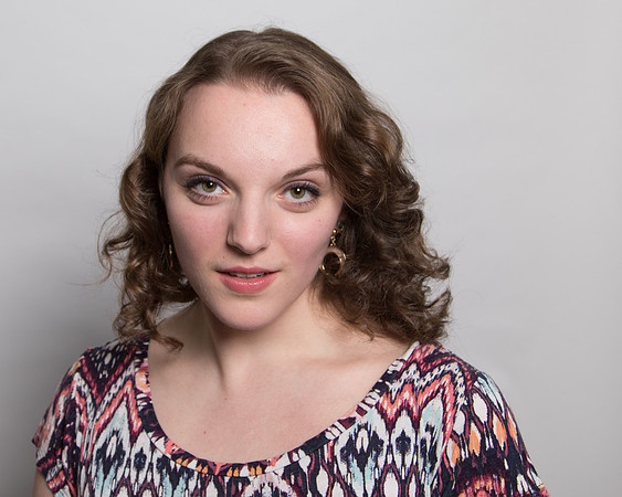 Lina head shot 12_17-165.jpg