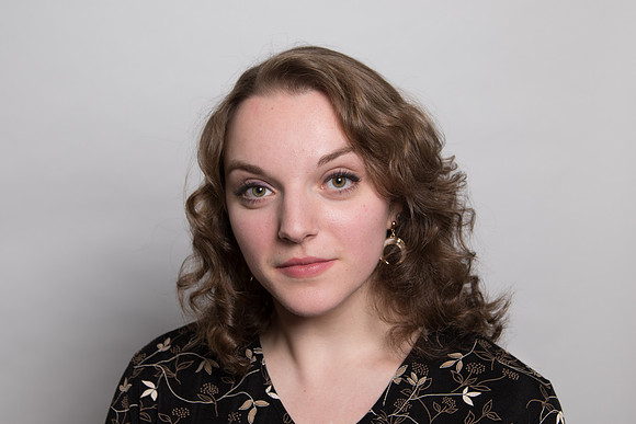 Lina head shot 12_17-237.jpg