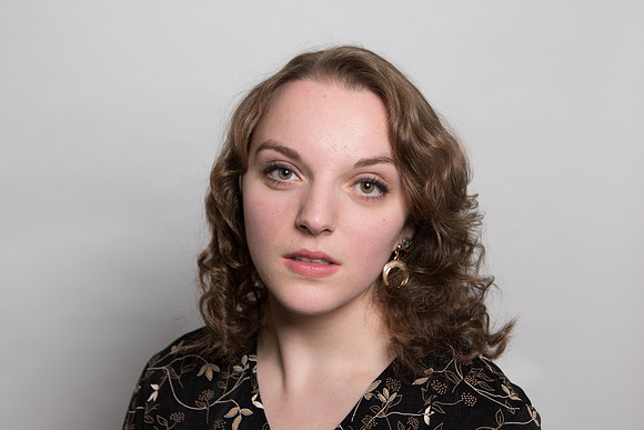 Lina head shot 12_17-257.jpg