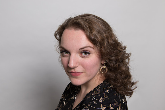 Lina head shot 12_17-302.jpg