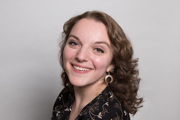 Lina head shot 12_17-308.jpg
