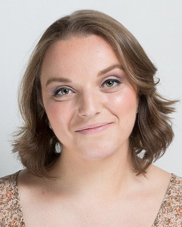 Lina headshot 8_28_16-234.jpg