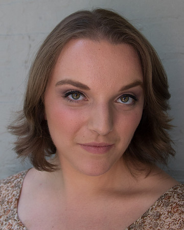 Lina headshot 8_28_16-337.jpg